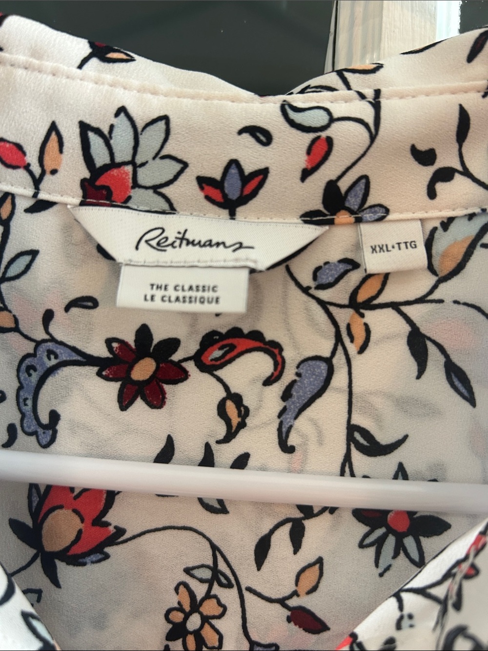 A21.    Cream Floral Button-Up Shirt with Red Accents - Picture 2 of 4